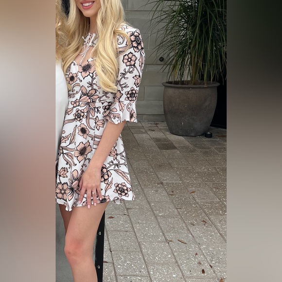 For Love And Lemons Dresses & Skirts - For Love and Lemons Floral Dress